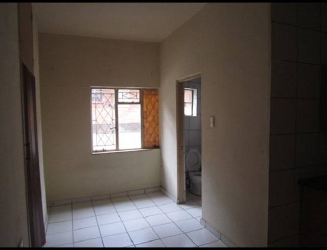 1 BEDROOM PROPERTY TO RENT IN ARCADIA